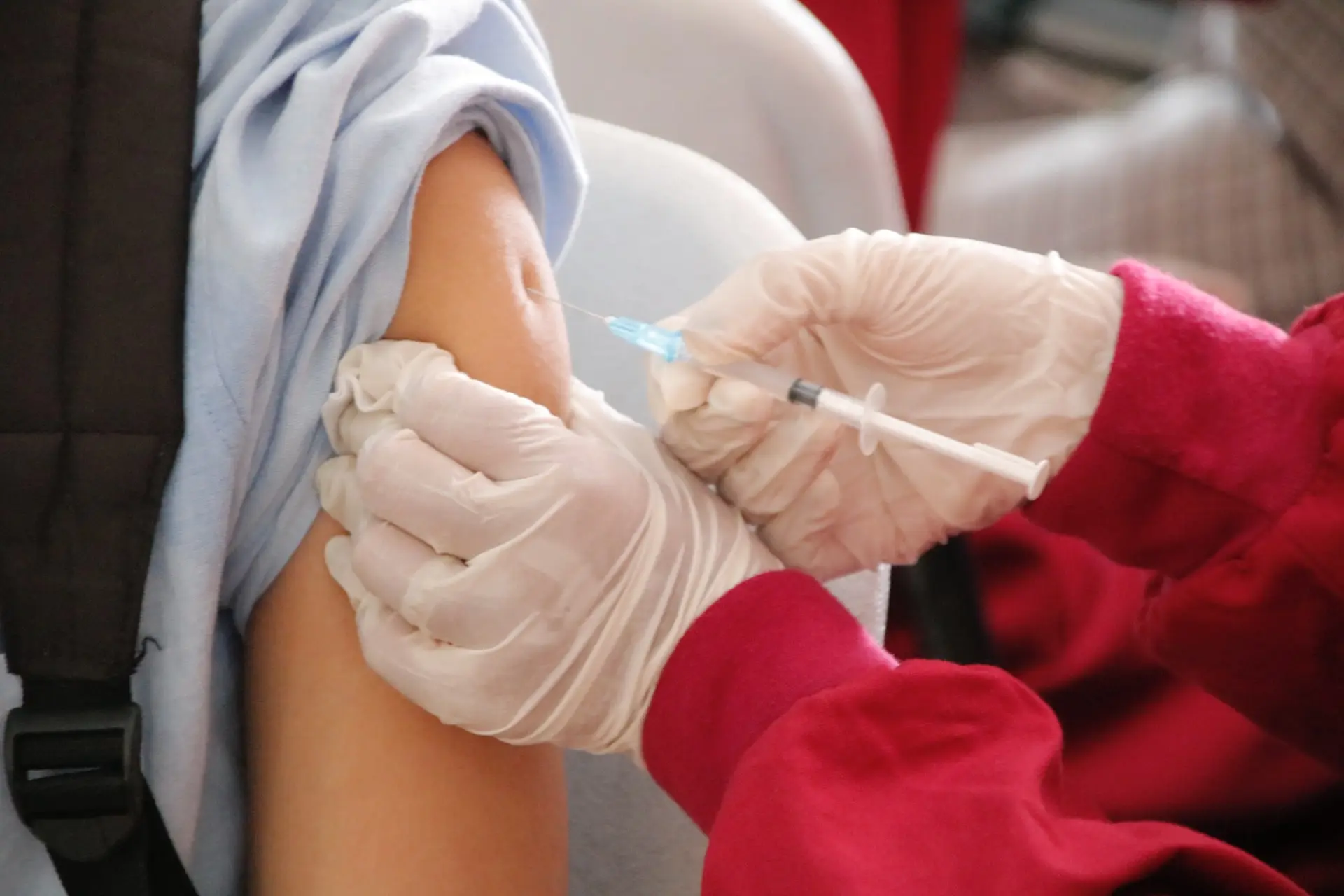 Jakie są rekomendacje ekspertów dotyczące szczepienia przeciwko HPV?