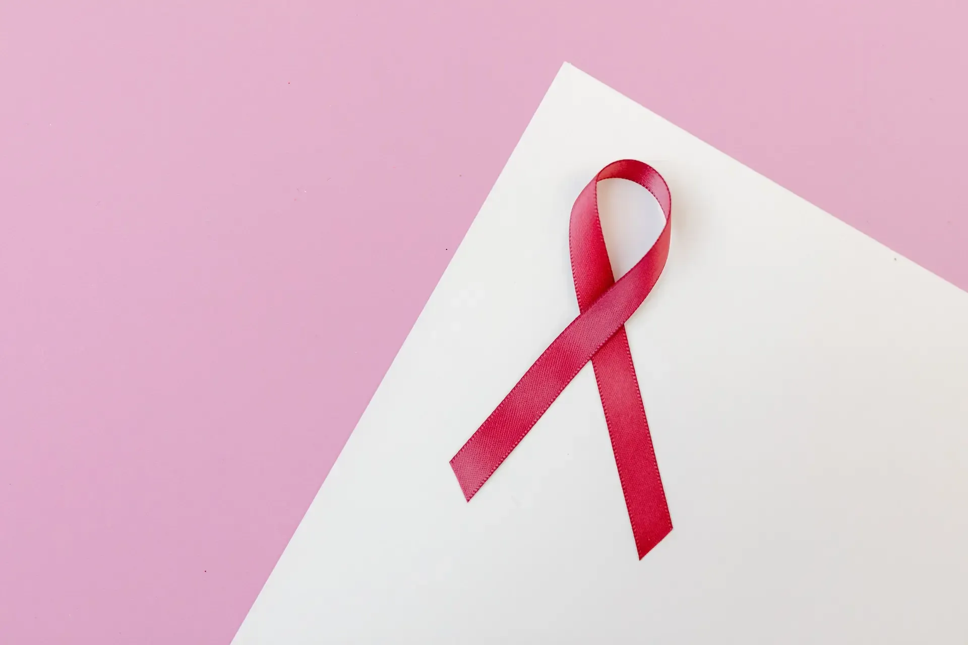 Rak piersi coraz częściej występuje u kobiet przed 50. rokiem życia