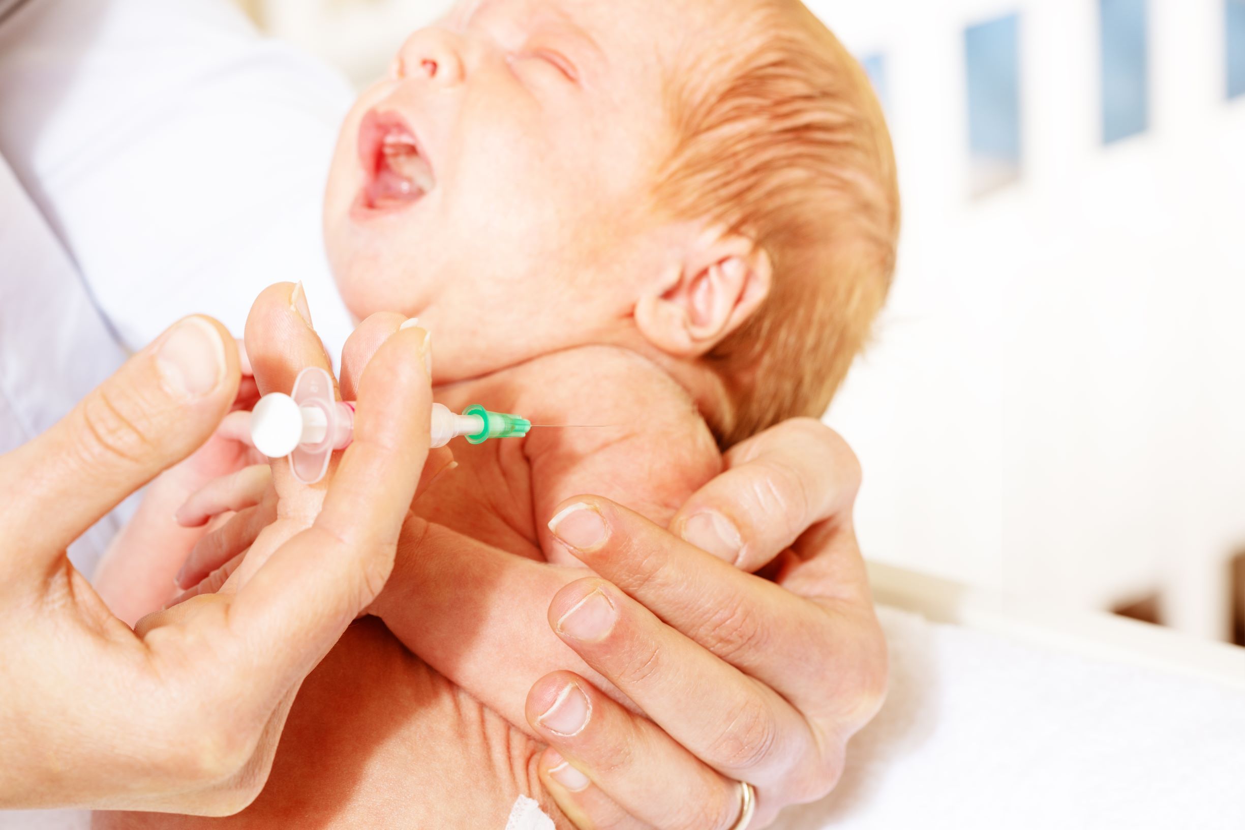 Szczepienia u dzieci przedwcześnie urodzonych oraz z małą masą urodzeniową