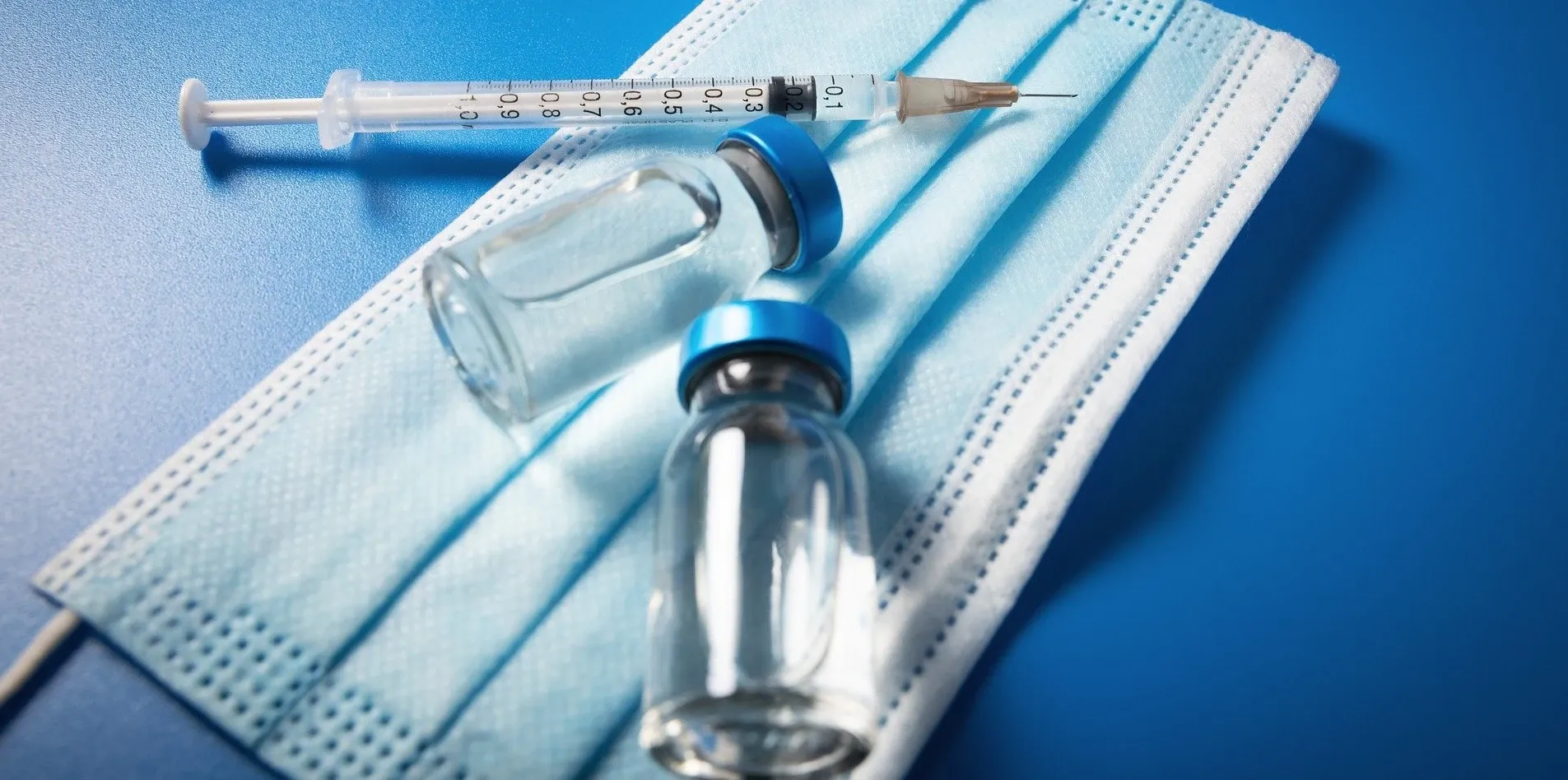 Von der Leyen: UE musi rozważyć obowiązkowe szczepienia przeciwko COVID-19